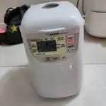 Lê Thị Huyền đánh giá Máy làm bánh mì Zojirushi BB-HAQ10-WZ