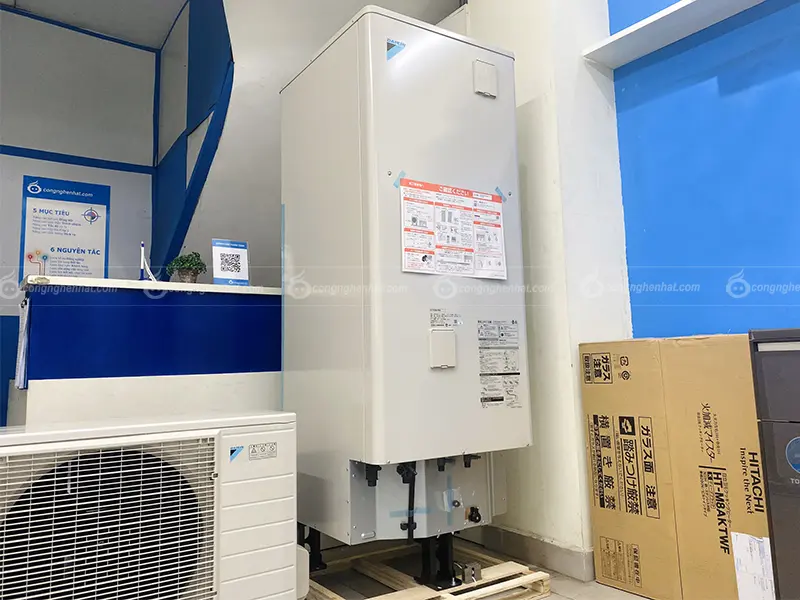 Máy nước nóng trung tâm Daikin EQN37WV