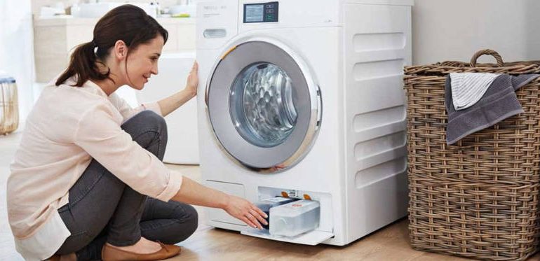 Giặt nước nóng có khiến máy giặt mau hỏng không?