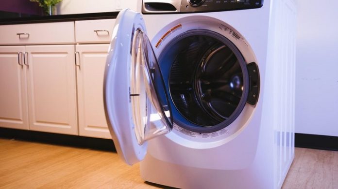 Phải làm gì khi máy giặt Nhật có mùi hôi?