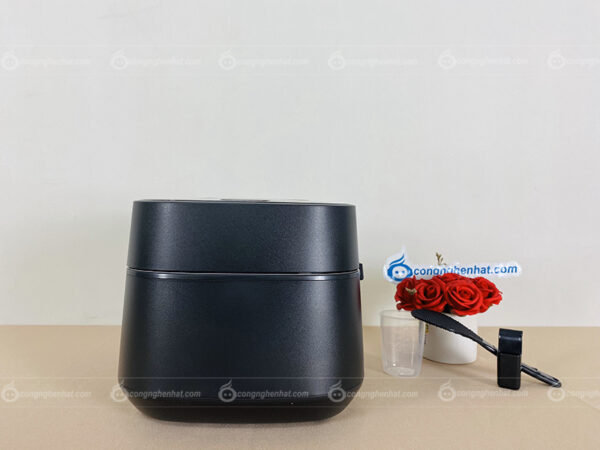 Nồi cơm điện cao tần Panasonic SR-VSX100-K