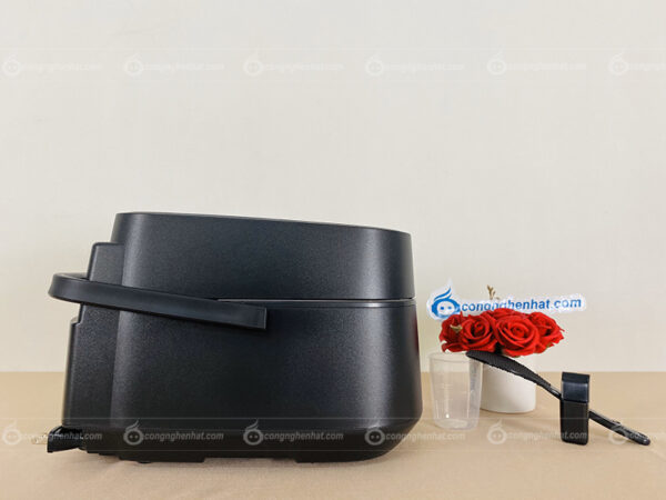 Nồi cơm điện cao tần Panasonic SR-VSX100-K