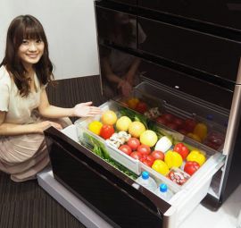 Siêu tủ lạnh Hitachi R-WX74K-X: vô tư trữ thực phẩm cho mùa dịch