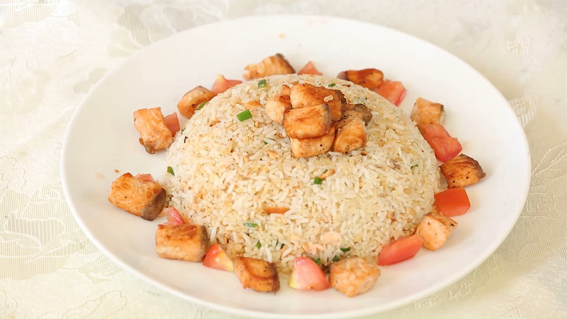 Công thức nấu "gạo lứt với cá hồi, miso và bơ" thơm ngon và bổ dưỡng