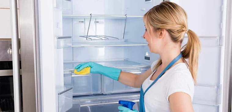 Vệ sinh tủ lạnh đón Tết với 3 bước cực dễ
