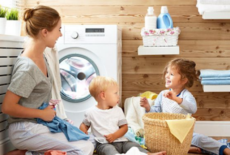 3 chế độ giặt máy gia đình có trẻ nhỏ nên có
