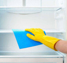 Lau chùi tủ lạnh đón Tết cực nhanh và dễ