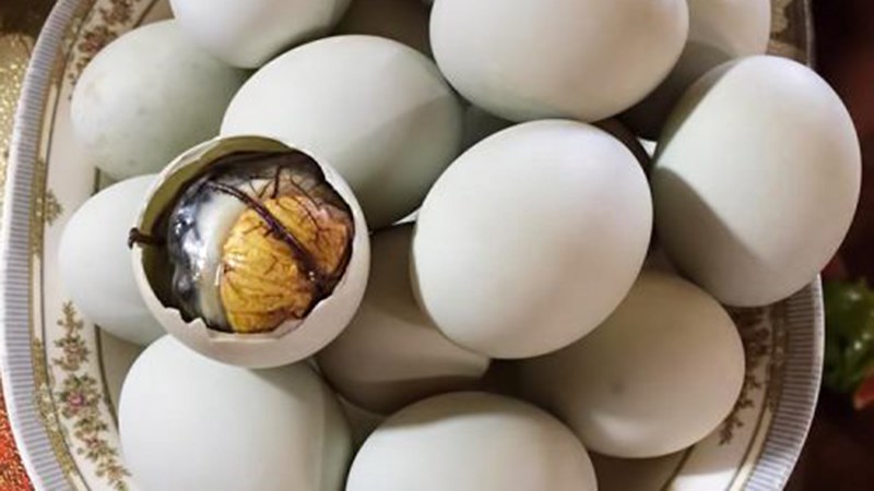 cất trứng lộn trong tủ lạnh