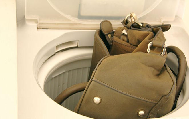 Giặt balo bằng máy giặt đừng quên 5 bước này