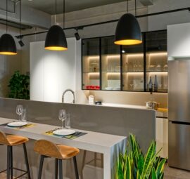 Tại sao không nên bố trí bếp từ cạnh tủ lạnh?