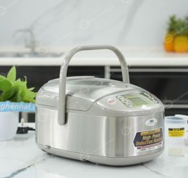 Nồi cơm điện cao tần Zojirushi NP-HBQ10-XT