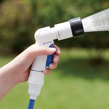 Bộ vòi tưới cây 15m Takagi R715FJC2 thu rút tự động Bộ vòi tưới cây 15m Takagi R715FJC2 thu rút tự động