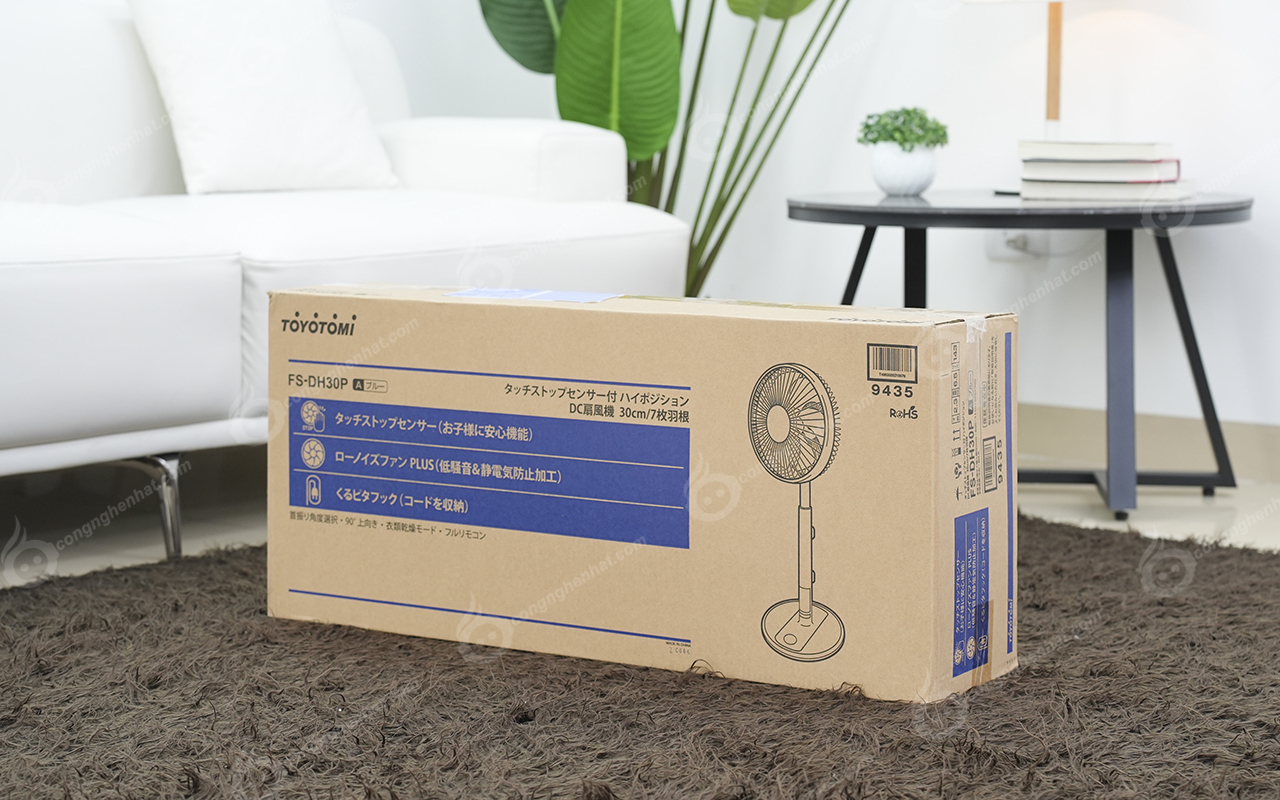 Quạt điện Toyotomi FS-DH30P 7 cánh 32 tốc độ gió Quạt điện Toyotomi FS-DH30P