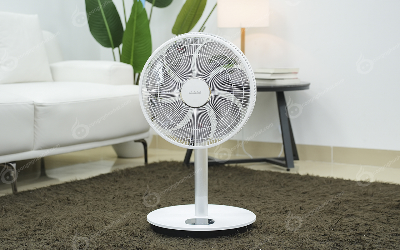 Quạt điện Toyotomi FS-FD3524 7 cánh 32 cấp độ gió Quạt điện Toyotomi FS-FD3524